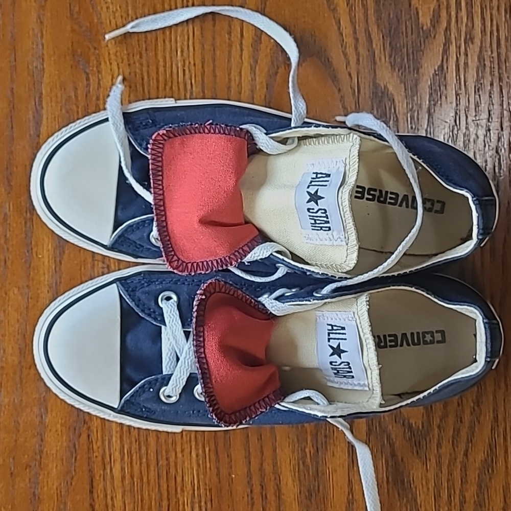 Double Tongue Low Top Converse